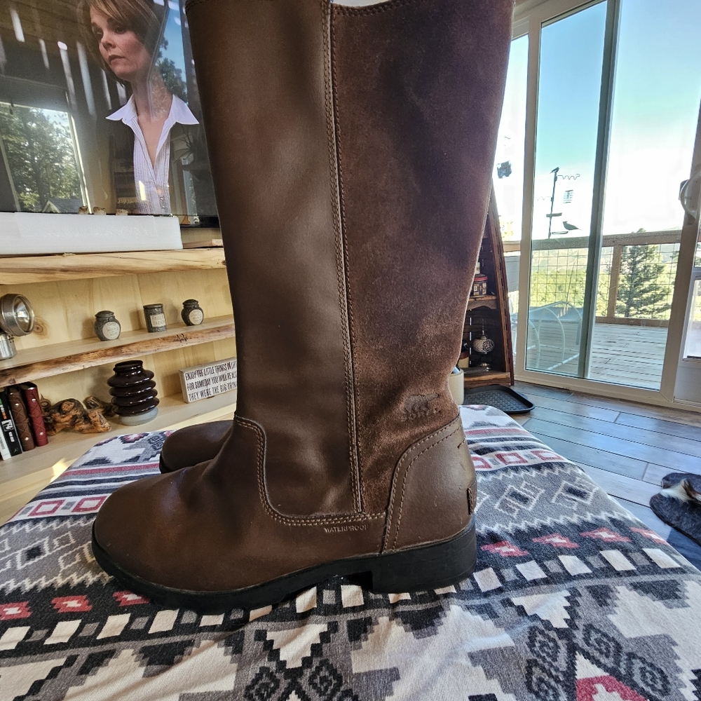 Sorel Waterproof Brown Knee High Boots Size 5